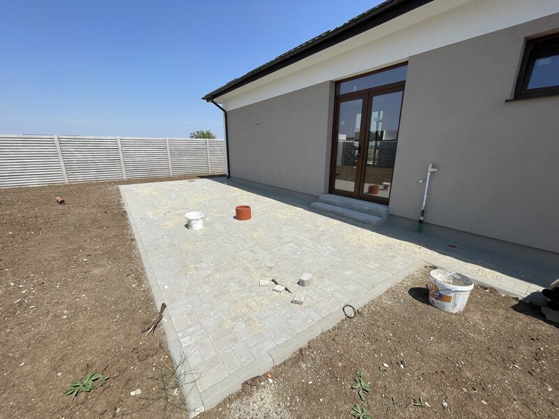 Domnesti str Azaleelor - Parter 530m teren